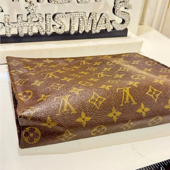 Louis Vuitton Monogram Cosmetics Brown Toiletry Bag - Picture 9 of 13